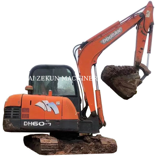 2010 EX60 مینی حفاری دست دوم 38.1kw با شیر هیدرولیک اصلی