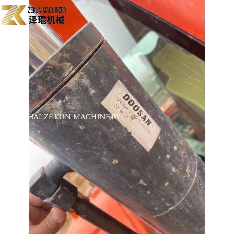 5 تن Doosan 55 Excavator DH55 استفاده شده Doosan Excavator 0.175M3 سطل