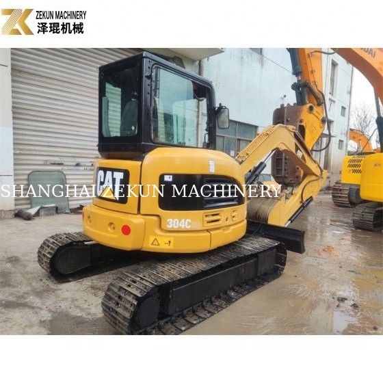 کاوشگر CAT 304 4 تن استفاده شده با کابین بسته و سیلندر هیدرولیک اصلی