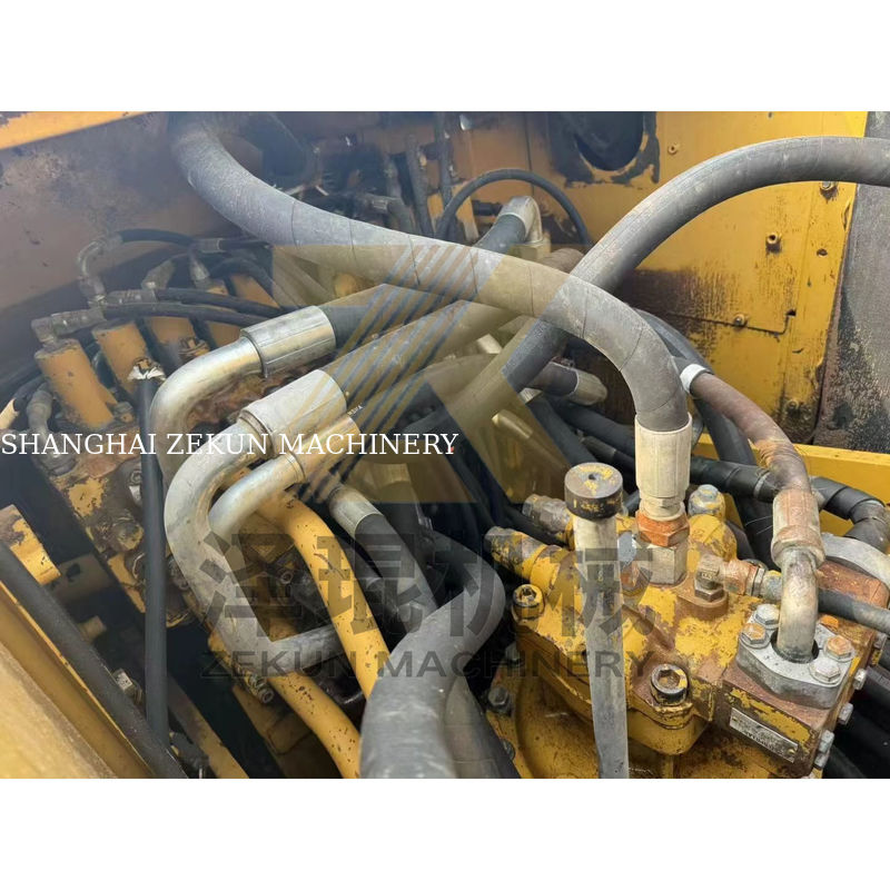 کاوشگر استفاده شده Cat 320D در ژاپن با وزن ماشین 20000 کیلوگرم در وضعیت خوب