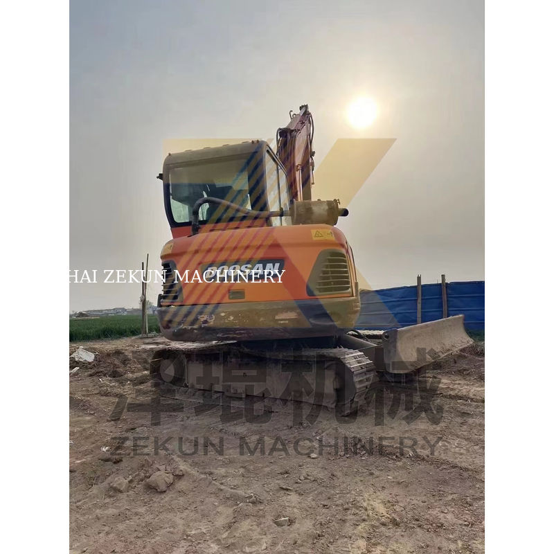 2015 استفاده شده Doosan DH60-7 حفاری در وضعیت خوب خوب 5500 KG وزن ماشین