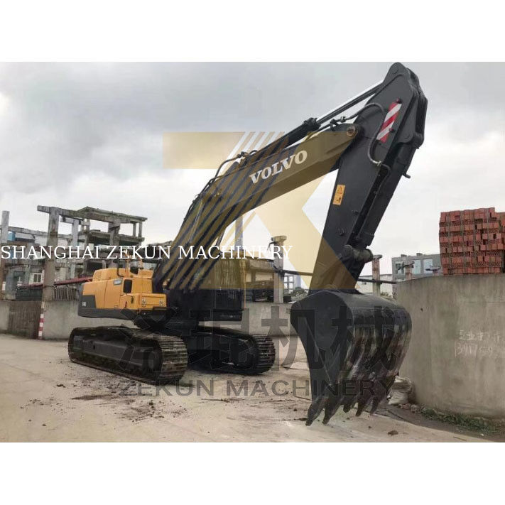 حفاری ولوو EC480 استفاده شده با ظرفیت سطل 3.3 m3 و دریچه هیدرولیکی دیگر