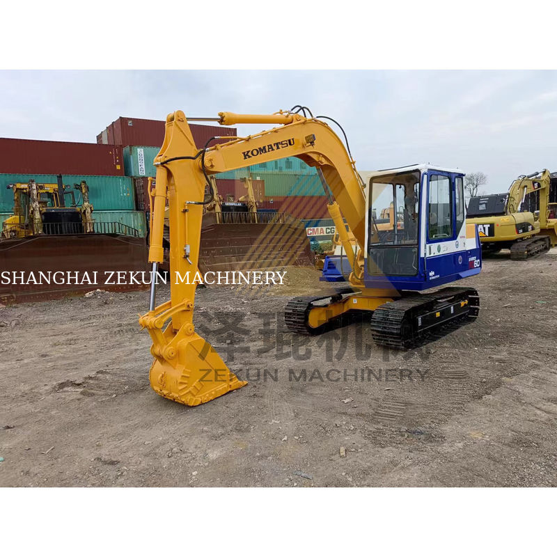 کاوشگر استفاده شده کاماتسو PC60-5 در حالت خوب با سایر سیلندر های هیدرولیک و در سال 2022