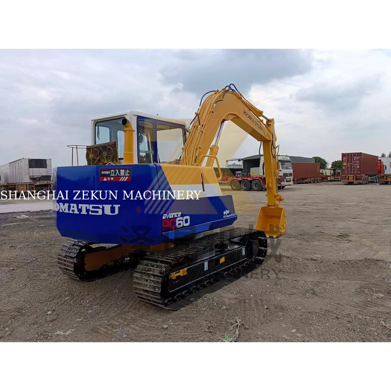 کاوشگر استفاده شده کاماتسو PC60-5 در حالت خوب با سایر سیلندر های هیدرولیک و در سال 2022