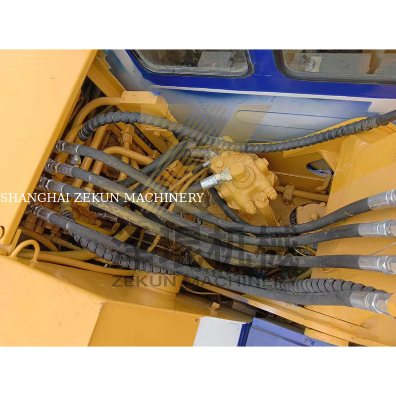 کاوشگر استفاده شده کاماتسو PC60-5 در حالت خوب با سایر سیلندر های هیدرولیک و در سال 2022