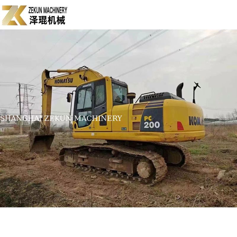 استفاده شده Komatsu PC200-8MO Excavator 2001-4000 ساعت اندازه متوسط