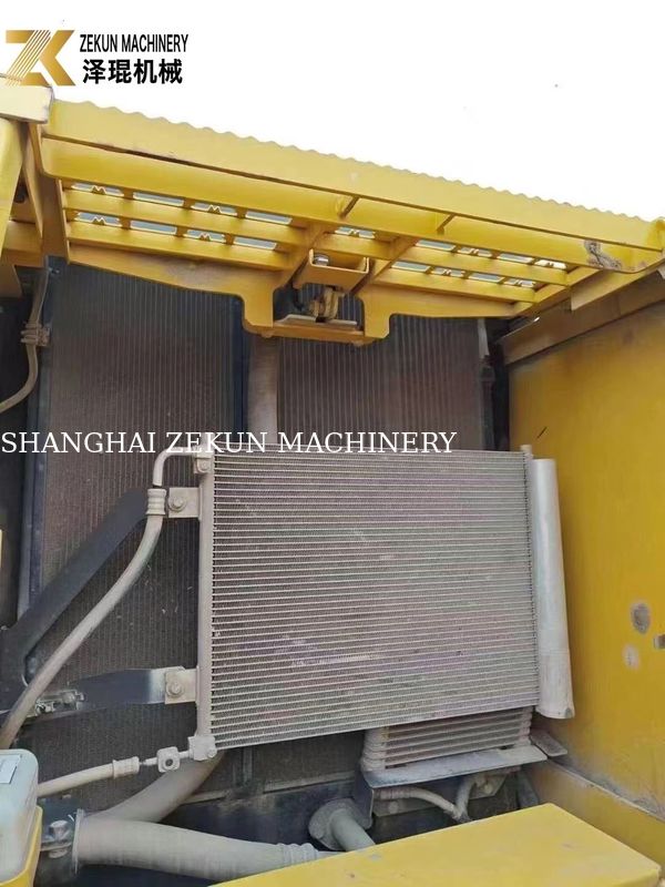 استفاده شده Komatsu PC200-8MO Excavator 2001-4000 ساعت اندازه متوسط