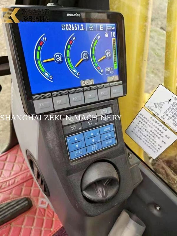 استفاده شده Komatsu PC200-8MO Excavator 2001-4000 ساعت اندازه متوسط