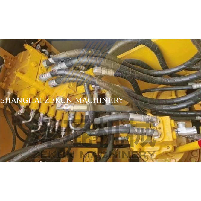 حفاری کاماتسو دست دوم PC120-6 PC130-7 PC128 13 تن 12600 کیلوگرم در شانگهای