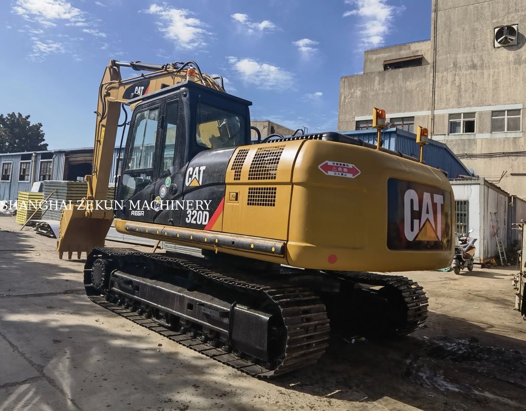 حفاری ساختمانی 2015 Caterpillar Cat312 312D Excavator شانگهای Cat 312 C با وزن عملیاتی 20 تن