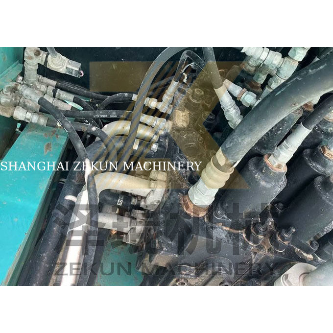 سایر پمپ های هیدرولیک استفاده شده Kobelco SK200-8 Excavator و وزن ماشین 20000 KG