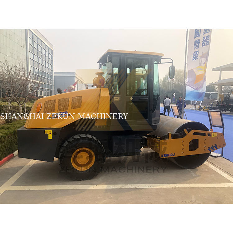 استفاده شده XCMG XS600J 6T رولر ٬ تک درام ٬ مرحله سوم ٬ کار جاده ای