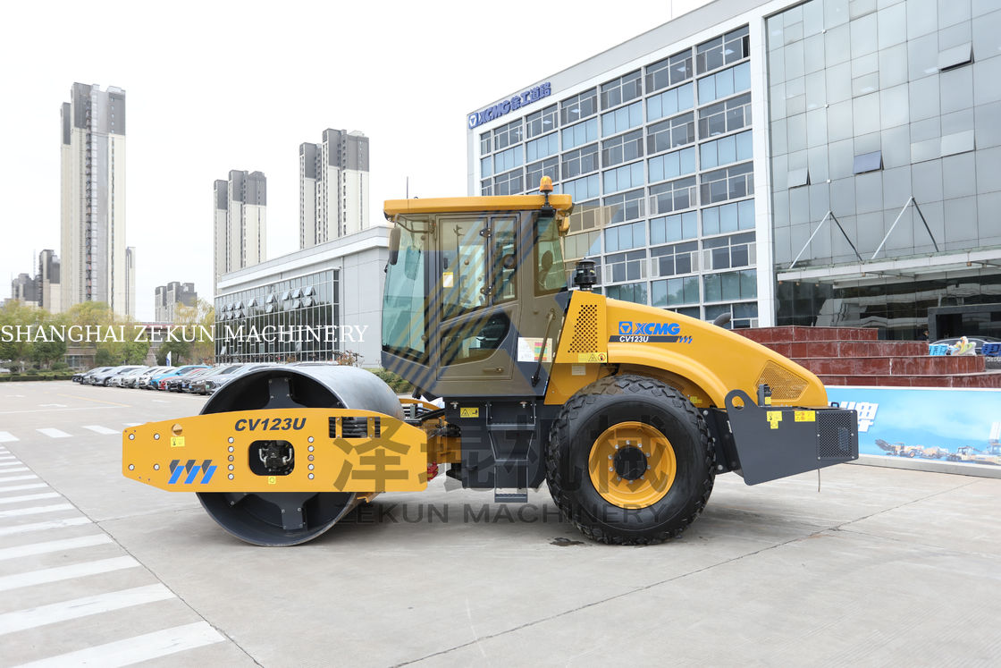 ماشین جاده ای 12 تن XCMG CV123U EU Stage T4F