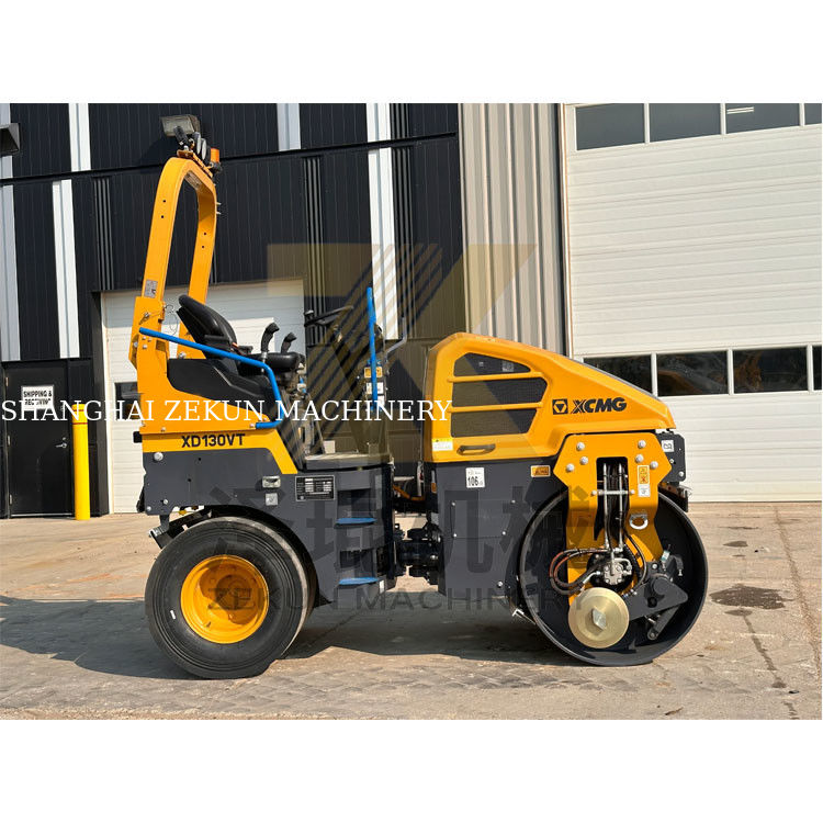 4 تن XCMG XD130VT رولر لرزش برای ساخت جاده برای فروش