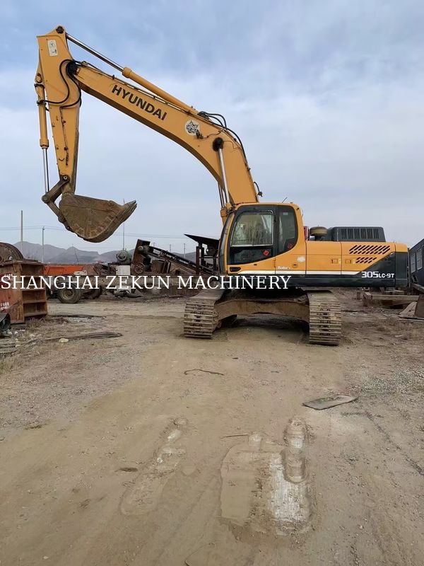 حفاری هیوندای 305LC-9T با 17 818 ساعت کار در وضعیت عالی