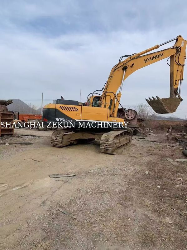 حفاری هیوندای 305LC-9T با 17 818 ساعت کار در وضعیت عالی