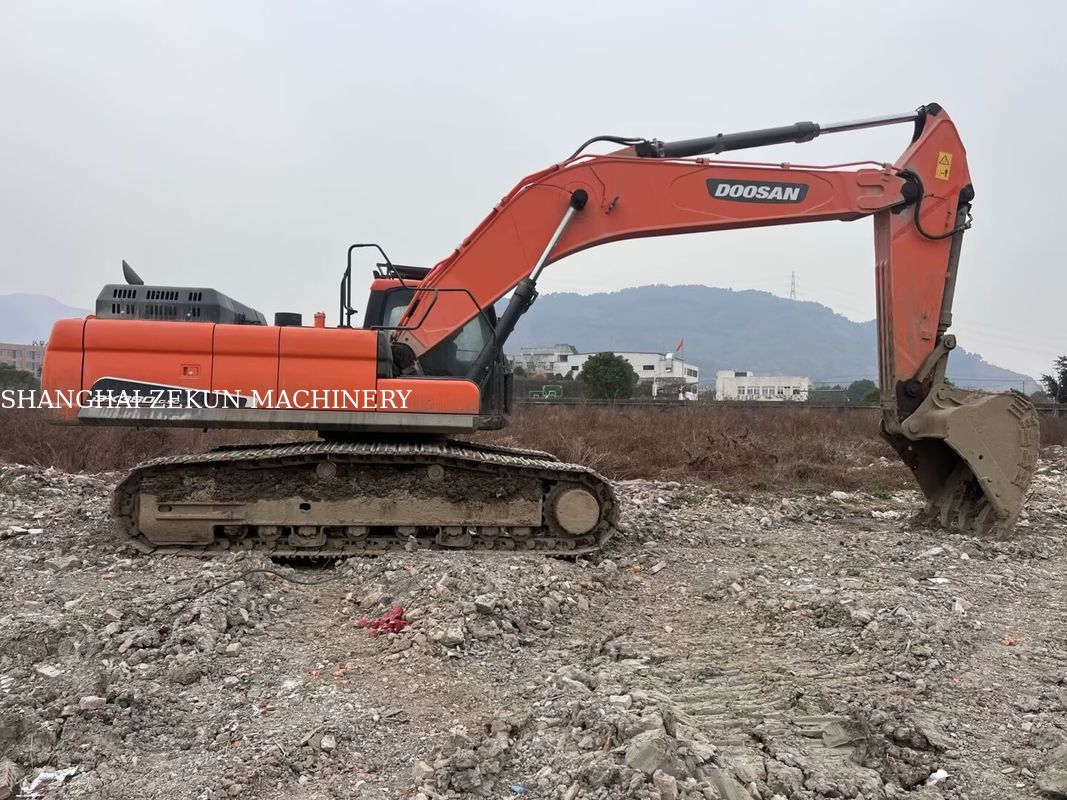 کاوشگر دوسان DX380 سال ۲۰۲۰ با ۴۸۱۶ ساعت کار در وضعیت خوب