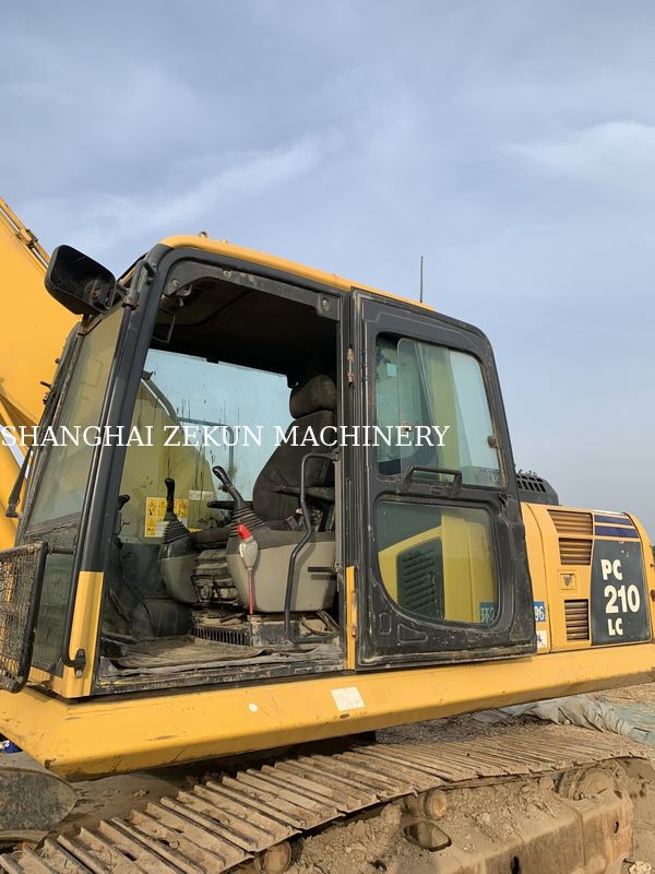 بیل مکانیکی 2015 Komatsu PC210LC-8MO با وزن عملیاتی 100 کیلوگرم و حداکثر دسترسی حفاری 9 اینچ