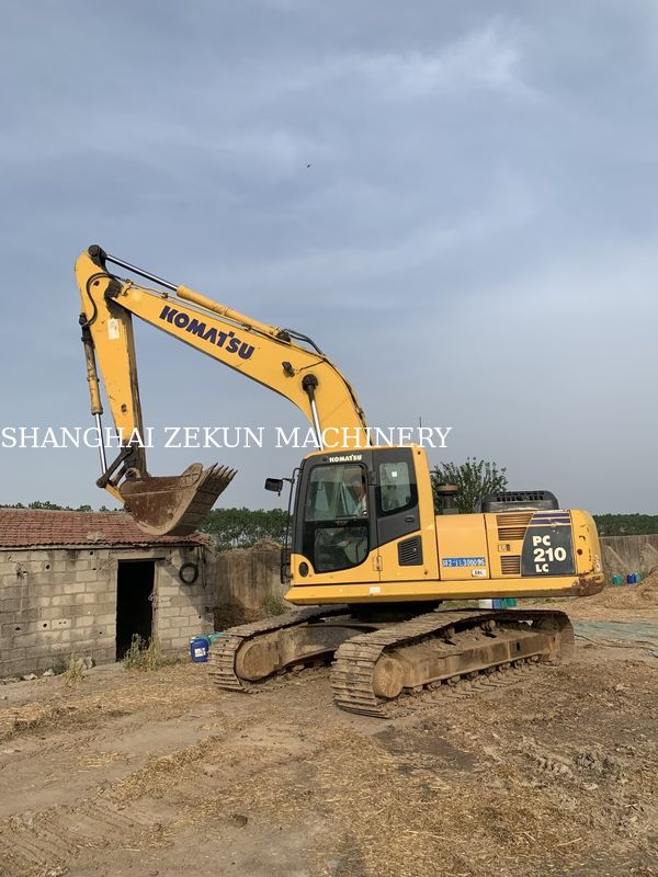 بیل مکانیکی 2015 Komatsu PC210LC-8MO با وزن عملیاتی 100 کیلوگرم و حداکثر دسترسی حفاری 9 اینچ