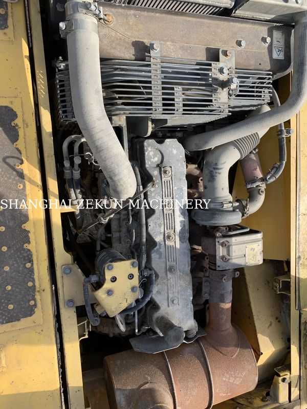 بیل مکانیکی 2015 Komatsu PC210LC-8MO با وزن عملیاتی 100 کیلوگرم و حداکثر دسترسی حفاری 9 اینچ