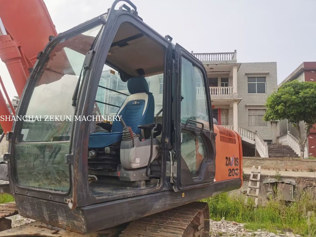 بیل مکانیکی 2023 Hitachi ZX60C-6A با 2785 ساعت کارکرد، وزن عملیاتی 5، استاندارد انتشار Tier 3 / Stage III را دارد.