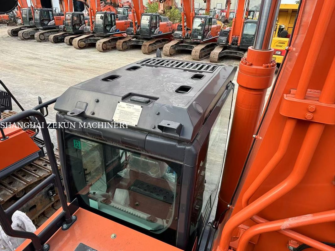 حفار هیتاچی ZX520LCH مدل 2024 حداکثر دسترسی در سطح زمین 12 جابجایی 15.68 لیتر برای پروژه بعدی