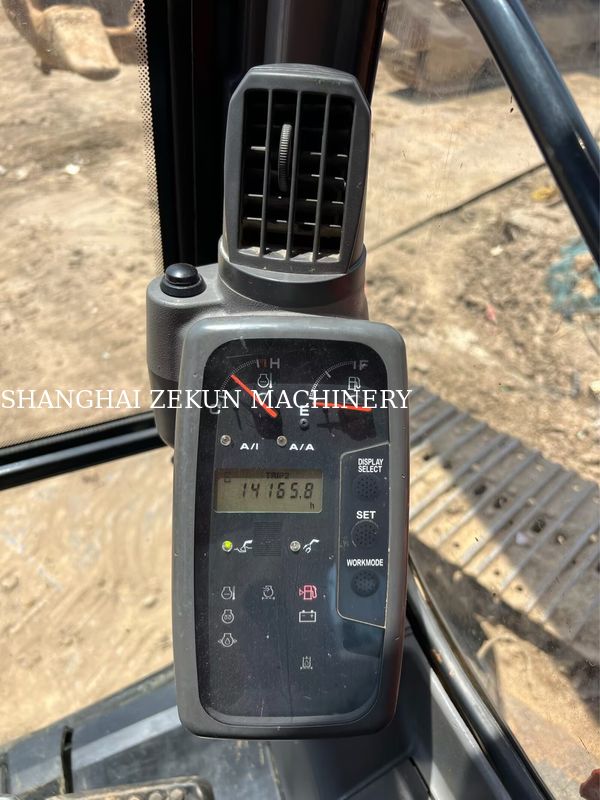 هیتاشی ZX120-6 حفاری 14165hrs برای نیازهای کسب و کار ظرفیت مخزن سوخت 240 لیتر فشار هیدرولیک 34.3 MPa