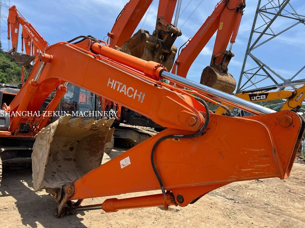 هیتاشی ZX120-6 حفاری 14165hrs برای نیازهای کسب و کار ظرفیت مخزن سوخت 240 لیتر فشار هیدرولیک 34.3 MPa