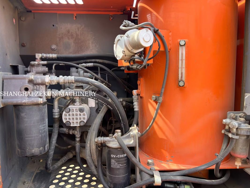 حفاری استفاده شده هیتاچی ZX130-6 با سرعت 11053 ساعت 4.6m طول بوم 34.3 MPa فشار هیدرولیکی