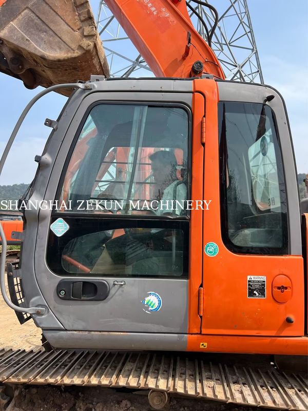 حفاری استفاده شده هیتاچی ZX130-6 با سرعت 11053 ساعت 4.6m طول بوم 34.3 MPa فشار هیدرولیکی