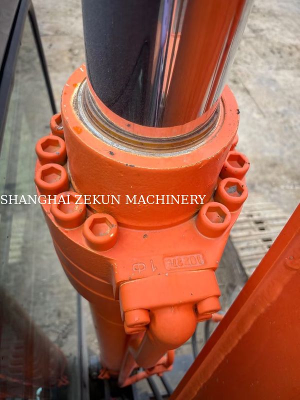 Hitachi ZX200-3G Excavator 10658hrs طول بازو 2.94 m حداکثر ارتفاع حفاری 620 mm