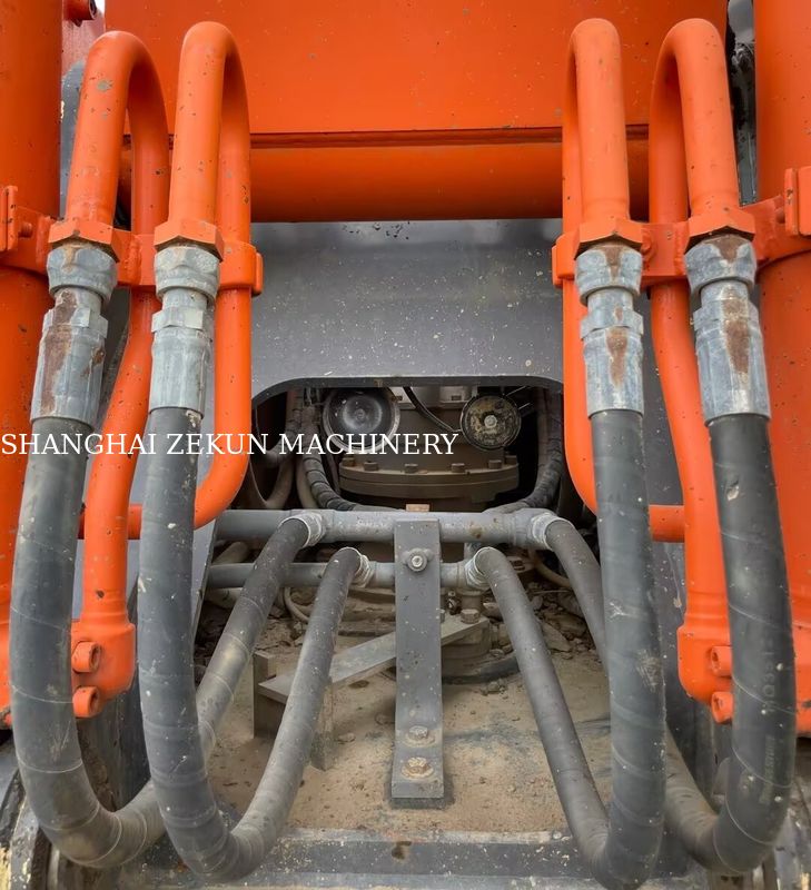 Hitachi ZX200-3G Excavator 10658hrs طول بازو 2.94 m حداکثر ارتفاع حفاری 620 mm