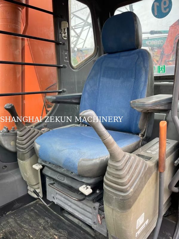 Hitachi ZX200-3G Excavator 10658hrs طول بازو 2.94 m حداکثر ارتفاع حفاری 620 mm