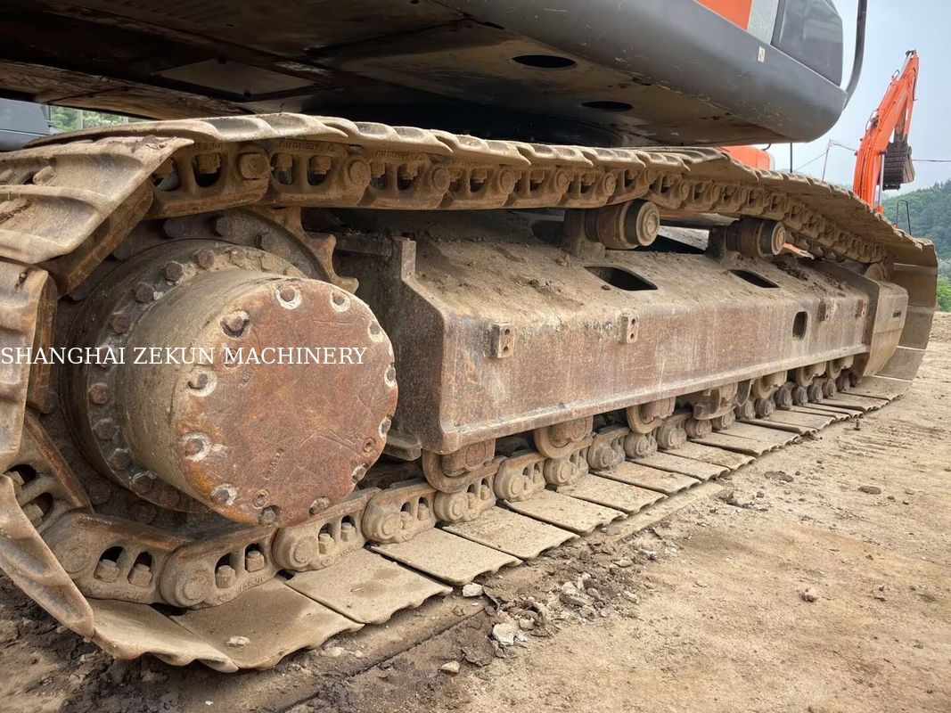 Hitachi ZX200-3G Excavator 10658hrs طول بازو 2.94 m حداکثر ارتفاع حفاری 620 mm