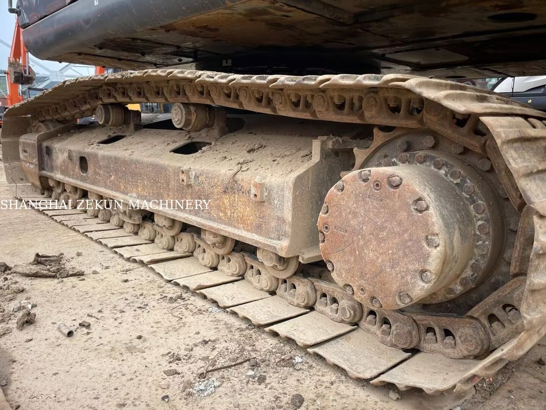 Hitachi ZX200-3G Excavator 10658hrs طول بازو 2.94 m حداکثر ارتفاع حفاری 620 mm
