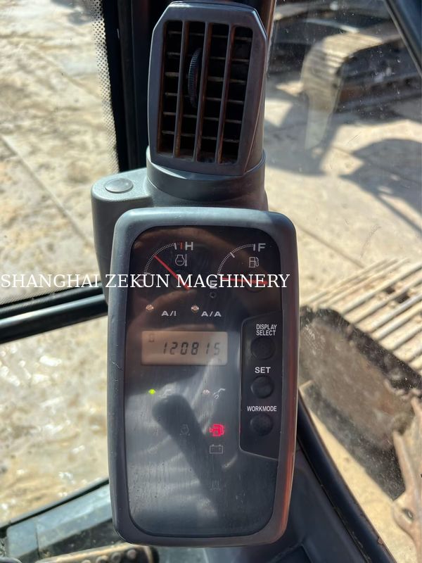 بیل مکانیکی هیتاچی ZX200-3G 12081 ساعت سرعت حرکت 3.5 / 5.5 کیلومتر در ساعت ویژگی های کابین صفحه نمایش چند منظوره