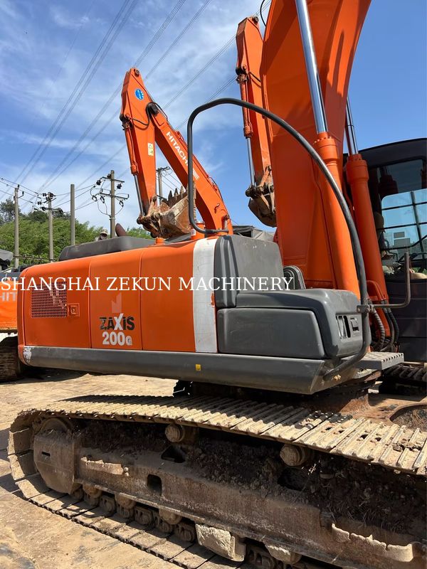 بیل مکانیکی هیتاچی ZX200-3G 12081 ساعت سرعت حرکت 3.5 / 5.5 کیلومتر در ساعت ویژگی های کابین صفحه نمایش چند منظوره