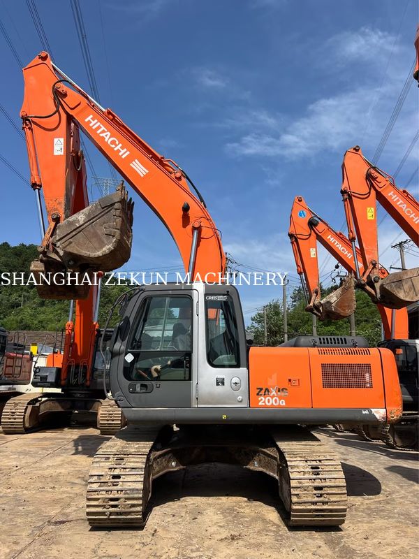 بیل مکانیکی هیتاچی ZX200-3G 12081 ساعت سرعت حرکت 3.5 / 5.5 کیلومتر در ساعت ویژگی های کابین صفحه نمایش چند منظوره