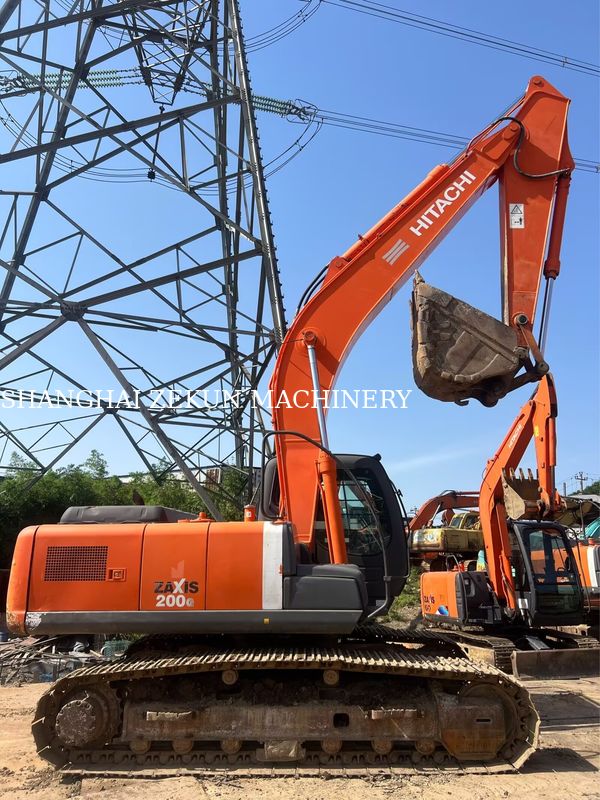 بیل مکانیکی هیتاچی ZX200-3G 12081 ساعت سرعت حرکت 3.5 / 5.5 کیلومتر در ساعت ویژگی های کابین صفحه نمایش چند منظوره