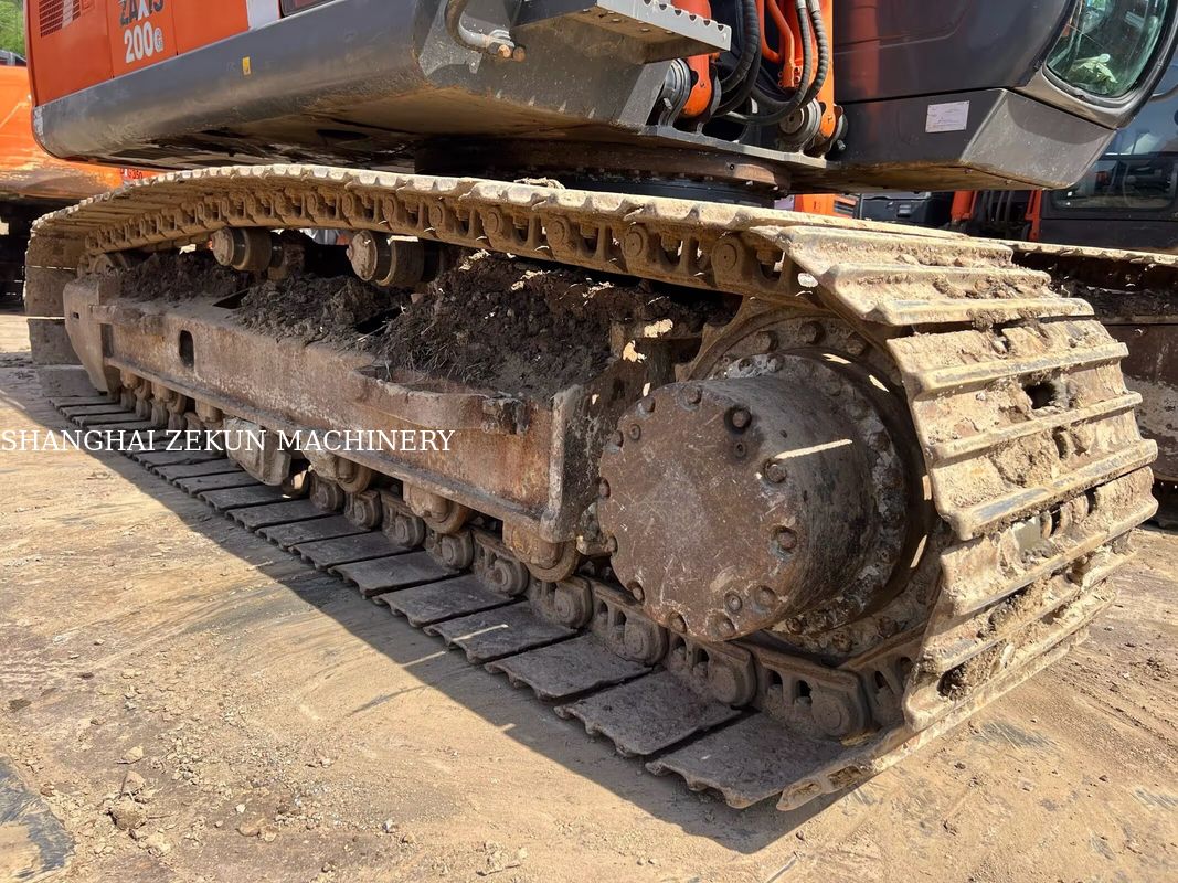 بیل مکانیکی هیتاچی ZX200-3G 12081 ساعت سرعت حرکت 3.5 / 5.5 کیلومتر در ساعت ویژگی های کابین صفحه نمایش چند منظوره