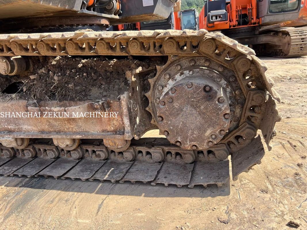بیل مکانیکی هیتاچی ZX200-3G 12081 ساعت سرعت حرکت 3.5 / 5.5 کیلومتر در ساعت ویژگی های کابین صفحه نمایش چند منظوره