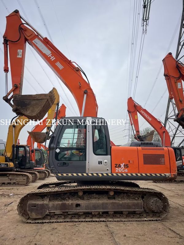 11051 ساعت بیل مکانیکی هیتاچی ZX200-3G با ظرفیت باکت 0.8 - 1.0 متر مکعب