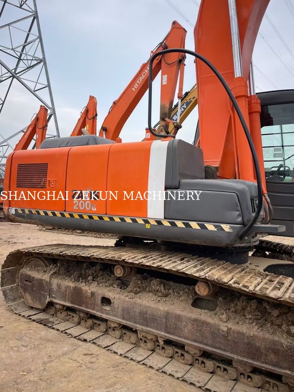 11051 ساعت بیل مکانیکی هیتاچی ZX200-3G با ظرفیت باکت 0.8 - 1.0 متر مکعب